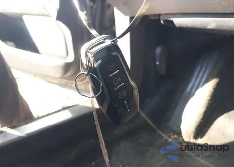 2016 Ford Fusion Titanium z USA, uszkodzony, nr VIN 3FA6P0D95GR315102